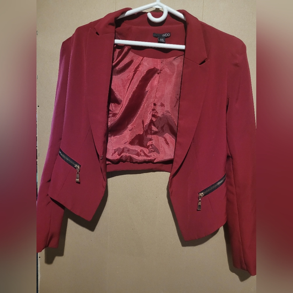 Sophisticated Red Blazer with Modern Design